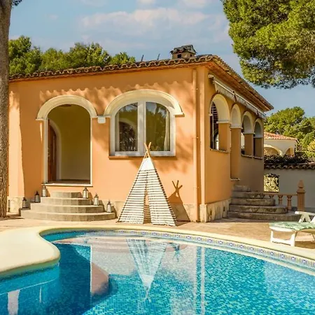 Villa De *