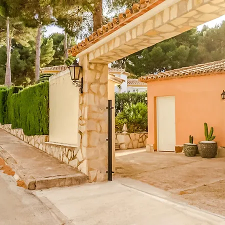 Villa De *