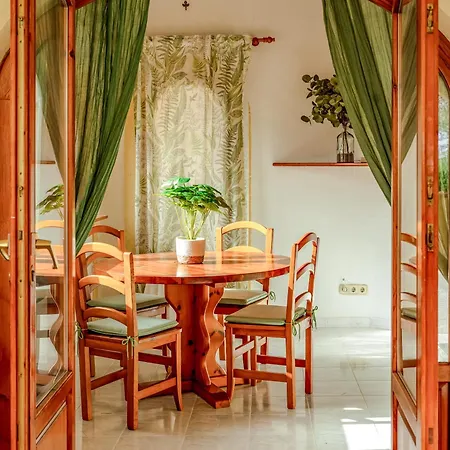 La Mediterranea De Heracles En فيلة دينايا